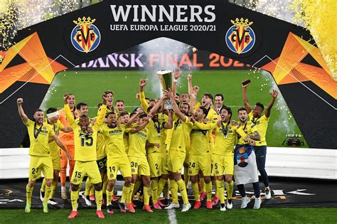 CF Villarreal pokonał Manchester United i sięgnął po trofeum!