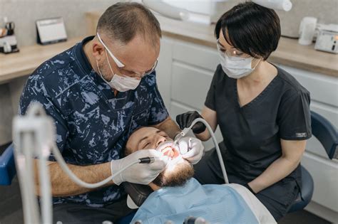 Możesz się zapisać kontrolną wizytę u stomatologa wchodząc na prowadzony przez nas portal internetowy! maj 2023